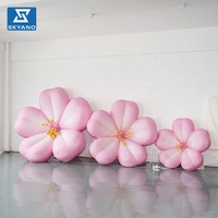 Ornement géant gonflable en forme de fleur de cerisier pour la décoration de scène d'événements commerciaux