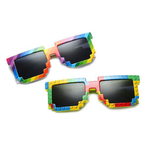 Lunettes de soleil de course unisexes personnalisées à grande monture carrée, fantaisie, colorées, effet pixel arc-en-ciel, protection UV400, mosaïque arc-en-ciel, pour femmes et hommes - Product Image 5