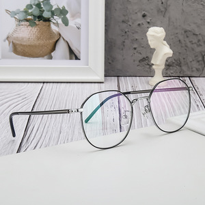 กรอบแว่นตาไทเทเนียมบริสุทธิ์น้ำหนักเบาสุดยอดเยี่ยม เลนส์เรซิ่นแบบเต็มกรอบ ขนาดกว้างพิเศษ สำหรับทุกเพศ ผลิตที่เซินเจิ้น รุ่น 3051 - Product Image 1