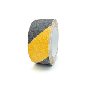 Bande antidérapante imperméable à rayures jaunes/noires, ruban d'avertissement auto-adhésif antidérapant pour les escaliers - Product Image 1