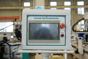 Enchapadora de Cantos Automática para PVC y Madera E-70J con Función de Encolado, 17kW de Potencia, 220V/380V, para Muebles, Madera Contrachapada y MDF - Product Image 6