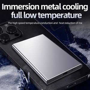 Cargador Inalámbrico Rápido Tipo C de Alta Capacidad de 20 W, Banco de Energía Portátil Ultra Delgado con Diseño 2 en 1, Aleación de Aluminio Magnética - Product Image 3