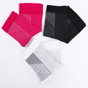 Compression pied manchon <span class=keywords><strong>Anti</strong></span> <span class=keywords><strong>Fatigue</strong></span> chaussettes de sommeil ouvert neuropathie chaussettes soulagement de la <span class=keywords><strong>douleur</strong></span> pour les pieds cheville gonflement - Product Image 3