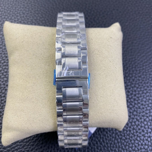 นาฬิกาข้อมือผู้ชายระบบจักรกลอัตโนมัติ รุ่น Moon Phase  ตัวเรือนสแตนเลสสตีล Latiris คุณภาพสูง พร้อมกลไก ETA และกระจกแซฟไฟร์ - Product Image 6