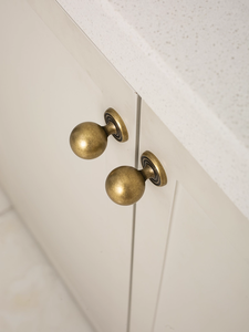 Poignées et boutons d'armoire en laiton <span class=keywords><strong>antique</strong></span> de <span class=keywords><strong>style</strong></span> perle solide Offre Spéciale poignée de cuisine en bronze boule ronde - Product Image 5