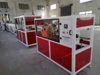 Ligne d'extrusion automatique de tuyaux en PEHD/PE 20-160 mm, machine de fabrication de tubes en plastique à vis simple, économe en énergie