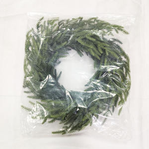 Corona de pino de Norfolk Real Touch de 20 pulgadas para decoración navideña, guirnalda navideña de <span class=keywords><strong>Araucaria</strong></span>, corona navideña de ratán, superventas - Product Image 3