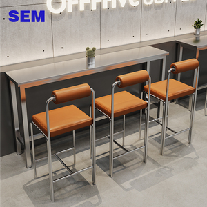 Ensemble <span class=keywords><strong>table</strong></span> haute et chaises de style industriel moderne en acier inoxydable SEM pour cafés et salons de desserts – Tabourets hauts populaires - Product Image 2