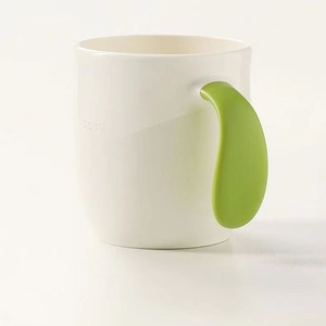 Gobelet rince-bouche pour enfants en PP de qualité alimentaire avec une large poignée rassurante - Product Image 1