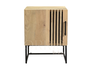 โต๊ะข้างเตียงไม้สไตล์โมเดิร์น ประตูบานเกล็ดเรียบหรู ฐานโลหะสีดำ ผิวเรียบเนียน แข็งแรง ทนทาน ดีไซน์งานฝีมือ สำหรับเก็บของในห้องนอน - Product Image 2