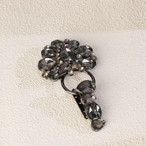 Flower Shape Diamond Duckbill Buckle Metal <b>Button</b> For Women DIY Jewelry Accessories Black And White - Product Image 1