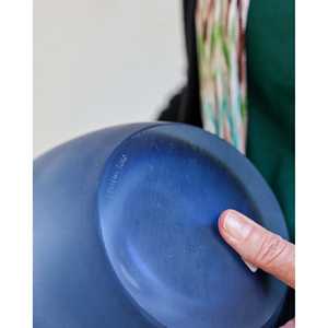 Vase en cristal fait main Venini, moderne, petit, cylindre haut, bouteille bleu mat 0g pour la décoration de la maison, mariage, Noël, hôtels - Product Image 1