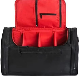 Sac de sport imperméable avec compartiments pour chaussures et vêtements mouillés, idéal pour les séjours sportifs, les escapades de week-end et les voyages. - Product Image 1