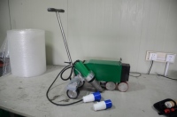 Soudeuse à air chaud industrielle OEM automatique pour imperméabilisation de toitures en PVC 4200W, machine à souder les bâches et les banderoles JIT-740