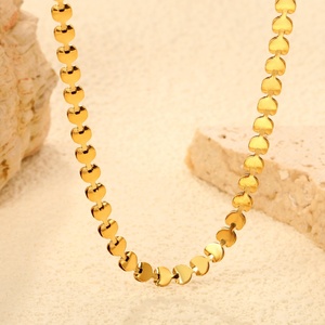 Collar de cadena de acero inoxidable a la moda para mujer, chapado en oro de 18k, impermeable, con borlas y diseño de espina de pescado - Product Image 5