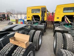 Camion tracteur d'occasion Sinotruk Euro2 Diesel 6X4 à conduite à gauche HOWO 10 roues, capacité de charge 21-30T, 371 ch, caméra arrière 360°, logistique - Product Image 6