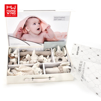 Ensemble de 5 jouets apaisants pour bébé nouveau-né, en peluche douce grise, en forme d'éléphant, avec hochet et clochette suspendue au lit, dans un coffret cadeau