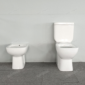 WC moderne en céramique carré avec bidet intégré, deux pièces, chasse d'eau directe – Modèle très populaire pour <span class=keywords><strong>l</strong></span>'Amérique du <span class=keywords><strong>Sud</strong></span>, <span class=keywords><strong>l</strong></span>'Argentine et les pays <span class=keywords><strong>de</strong></span> <span class=keywords><strong>l</strong></span>'UE - Product Image 2