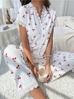 Ensemble de pyjama pour femmes à imprimé cerises, avec bordure en dentelle, haut à manches courtes boutonné et pantalon long, vêtements de nuit, vente en gros, personnalisable