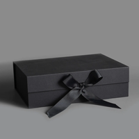 Mini boîte-cadeau de mariage magnétique finition mate écologique emballage en carton personnalisable pour chaussettes gaufrage par revêtement UV