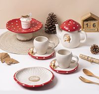 Adorable ensemble de tasses en céramique sur le thème des champignons avec des accents d'écureuils, mugs pour la consommation
