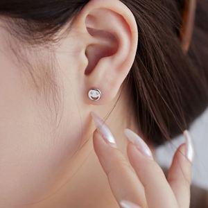 Nouveauté Dylam - Boucles d'oreilles en argent sterling massif avec zircone 5A et plaqué or 18 carats - Motif visage souriant - Product Image 2