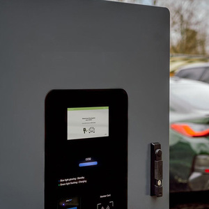 Station de recharge rapide pour véhicules électriques CCS2 30 kW, montage au sol, usage commercial - Product Image 6