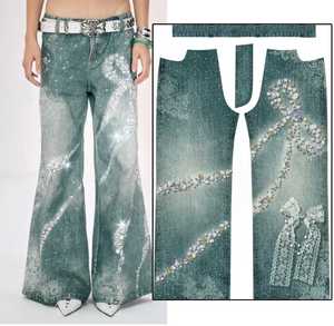 <span class=keywords><strong>Jeans</strong></span> <span class=keywords><strong>Cargo</strong></span> de Pierna Ancha con Efecto Gráfico de Diamantes de Imitación, Lavado, con Estampado Digital Completo en Tela Vaquera Blanca de Diseño Original para Hombre - Product Image 1