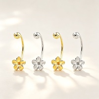 Neueste S925 Silber Vergoldete C-förmige Blumen-Design Schraubbare Ohrstecker