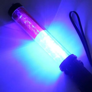 CITICITY กระบองไฟจราจร LED แบบชาร์จไฟได้ - กระบองไฟเตือนอเนกประสงค์พร้อมนกหวีดเตือนภัย - Product Image 2