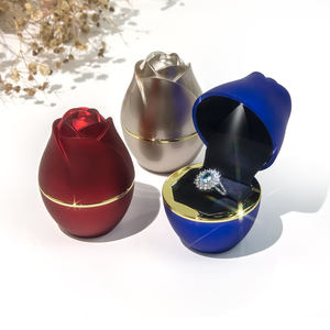 Forte Rose forme Luz LED Fantaisie Bijoux Cas Collier Bague En Diamant Boîte D'emballage Avec Logo Personnalisé - Product Image 4