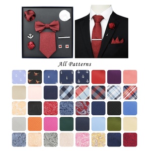 ชุดเนคไททรงสี่เหลี่ยมสำหรับผู้ชายพร้อมส่งพร้อมกล่องของขวัญมีหูกระต่ายมีกระเป๋าเนคไทโพลีเอสเตอร์ - Product Image 2