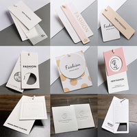 Étiquette de suspension en papier écologique avec logo en relief, couleur originale, bon marché, pour vêtements, avec sceau, impression de votre logo pour les vêtements