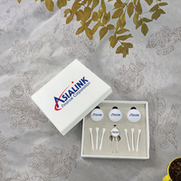 Vente en gros usine : Ensemble d'accessoires de golf haut de gamme en caoutchouc, cadeaux pour hommes et femmes, avec fourche de golf portable et tees