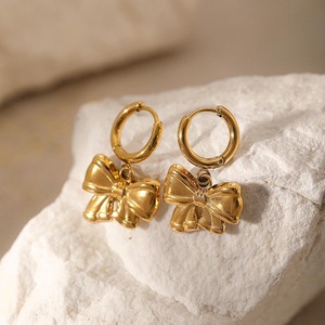 Pendientes <span class=keywords><strong>de</strong></span> Aro con Nudo <span class=keywords><strong>de</strong></span> Lazo Chapado en <span class=keywords><strong>Oro</strong></span> PVD <span class=keywords><strong>de</strong></span> 18K para Mujer, Novedad <span class=keywords><strong>de</strong></span> 2024 - Product Image 4