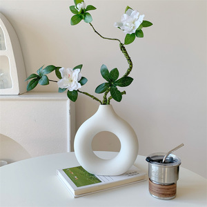 Modern Minimalist Nordic Style White <b>Ceramic</b> Decorative Flower Vases Donut-Shaped Tabletop Vase Set of Three Wholesale - Product Image 5