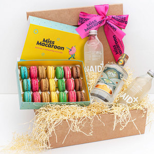 Luxury macaron cake food container box custom packaging christmas macaron display gift boxes macaron gift box with compartment