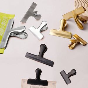 Lot de 4 pinces à papier en acier inoxydable noir pour aliments, pour le bureau et la maison, pinces à sacs de chips incluses - Product Image 2