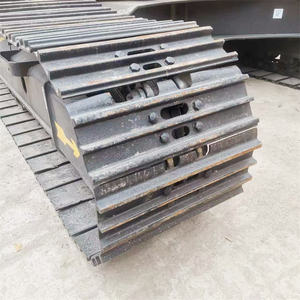 Excavadora Komatsu PC 220-8 Usada, Original de Japón, de Segunda Mano, con Motor Cummins, Componentes Principales Incluyendo Motor, Caja de Cambios y Bomba de Engranajes - Product Image 4