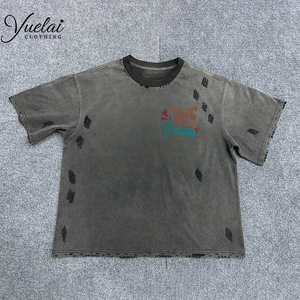 Camiseta de hombre 100% algodón peinado suave, extragrande, de corte holgado y corto, con estampado gráfico DTG, de peso pesado, estilo streetwear desgastado - Product Image 1