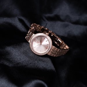 Elegante Esfera de cuarzo diseñada para trabajar y jugar para una moda versátil - Product Image 4