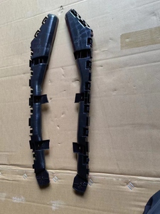 JJQ OEM 71680-3B4-H01 71630-3B4-H01 Espaceur latéral de pare-chocs arrière gauche et droit pour Honda CR-V Hybrid 2023-2024 <span class=keywords><strong>RS3</strong></span> RS4 RS7 RS5 RS6 - Product Image 4