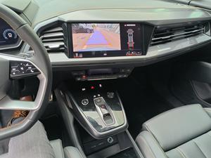 <span class=keywords><strong>Audi</strong></span> Q4 E-tron 40 SUV électrique d'occasion 2024, longue autonomie, véhicule électrique intelligent, prêt à l'exportation, gris sur noir - Product Image 3