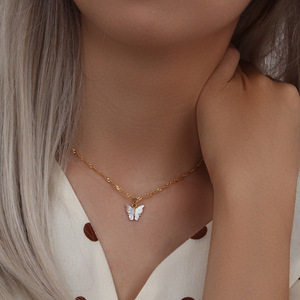 Gfashion <span class=keywords><strong>Collier</strong></span> à pendentif papillon en coquillage en acier inoxydable <span class=keywords><strong>Collier</strong></span> à pendentif papillon en coquillage blanc - Product Image 4