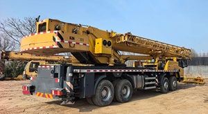 Grue d'occasion QY50K 50 tonnes, état vérifié, durable et robuste, économique, grue d'occasion 25t 50t 70t 80t 100t en promotion - Product Image 5