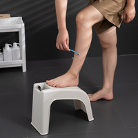 Repose-pieds ergonomique Hore pour pédicure, tabouret empilable en plastique PP avec compartiment de rangement pour salon et maison