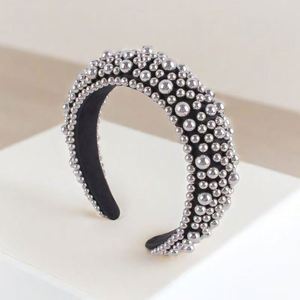 Serre-tête vintage en perles à bord large, antidérapant, accessoire de luxe pour cheveux, pour femme, cadeau de mariage, fête, ou idée cadeau de Noël - Product Image 5