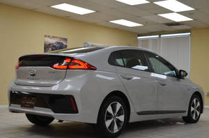 รถยนต์มือสอง Ioniq Plug-in Hybrid 4 ประตู แฮทช์แบ็ก ปี 2019 เบาะหนัง กล้องมองหลัง พวงมาลัยซ้าย ซันรูฟ ไฟหน้า LED ราคาพิเศษ - Product Image 5