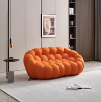 Canapé-lit moderne capitonné rafraîchissant avec tissu à bulles de compression sous vide pour un confort optimal, idéal pour appartement, salon et balcon
