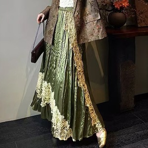 Retro Style Velvet Half Length <b>Skirt</b> <b>with</b> Women's Lace Patchwork and <b>Elastic</b> <b>Waist</b> Design, Loose Hanging and Wide Swing <b>Skirt</b> - Product Image 2